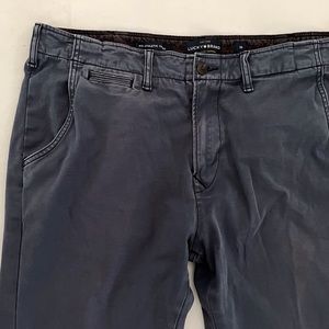 Lucky Brand Mens 410 Athletic Chino Pants 
Size 38 Slate Blue Cotton Stretch